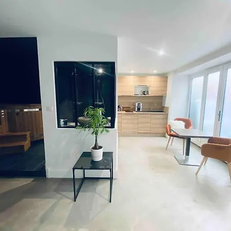 La Nordique Le 50 And Apartment