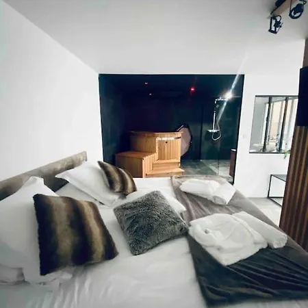 La Nordique Le 50 And Apartment